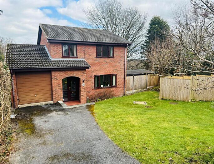 4 Bedroom Detached House For Sale In Kings Oak Court, Wrexham, LL13