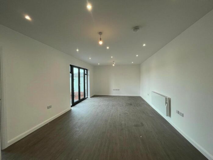 1 Bedroom Flat To Rent In High Street, Croydon, CR0