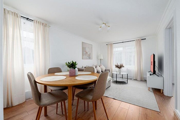 2 Bedroom Flat To Rent In Whitechapel, E1