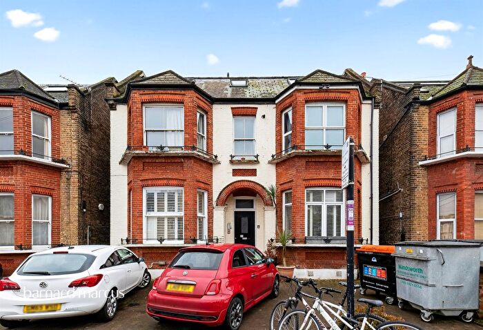 1 Bedroom Flat For Sale In Longley Road, London, SW17