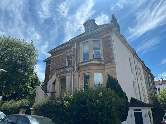4 Bedroom Flat To Rent In Cotham Gardens, Bristol, BS6