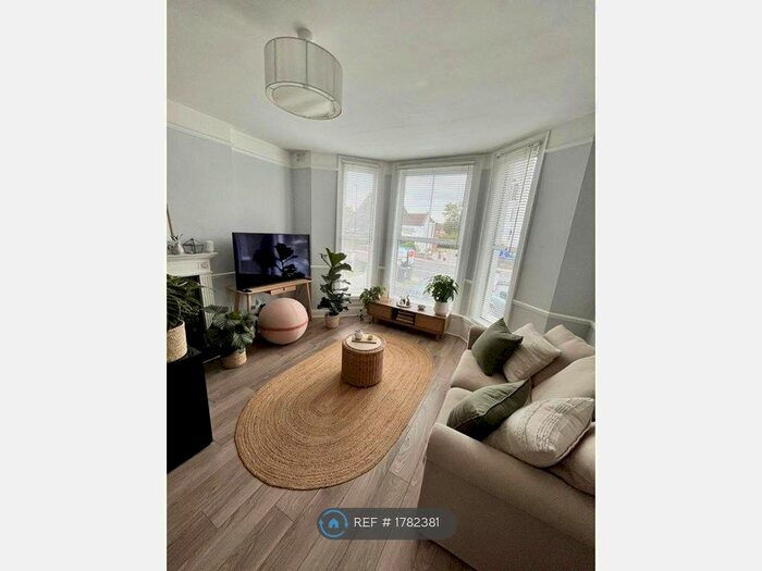 1 Bedroom Flat To Rent In Lee High Road, London, SE12