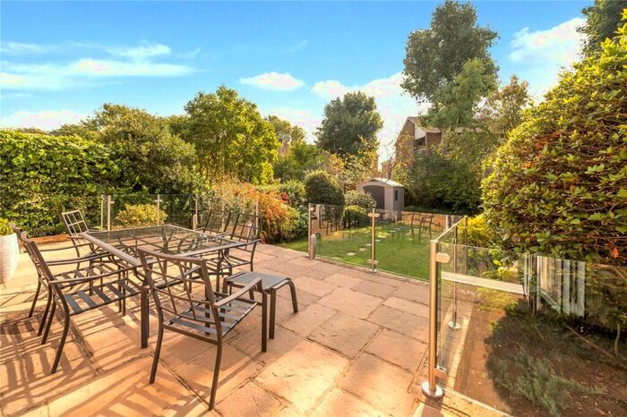 4 Bedroom Semi-Detached House To Rent In Canonbury Park South, Canonbury, N1