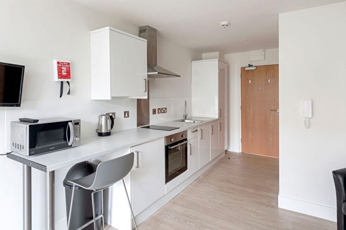 1 Bedroom Flat To Rent In Saint John's Road, Bath, BA2