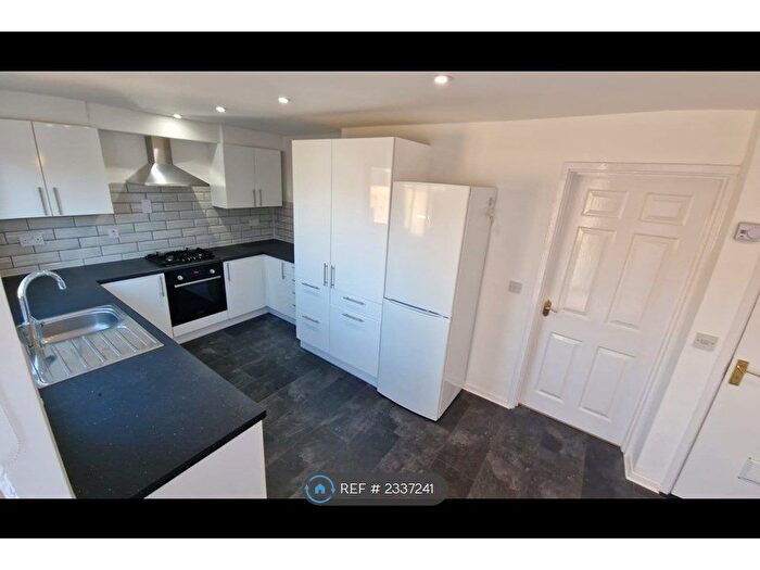 3 Bedroom Semi-Detached House To Rent In Maypole Lane, Derby, DE23