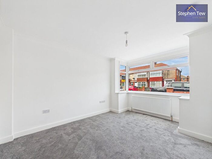 2 Bedroom End Of Terrace House For Sale In Ivy Avenue, Blackpool, FY4