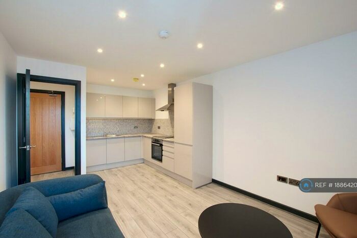 1 Bedroom Flat To Rent In Trinity Apartments, Leeds, LS13