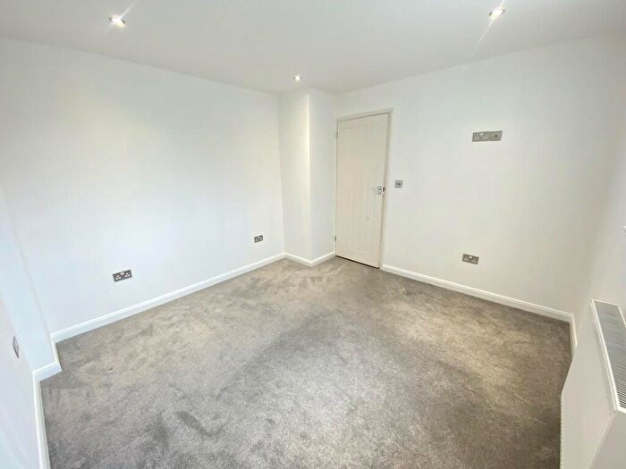 3 Bedroom End Of Terrace House For Sale In Lealand Road, Drayton, Hampshire, PO6