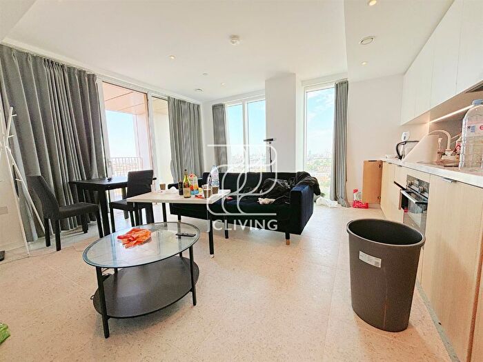 1 Bedroom Flat To Rent In Bouchon Point, Crescent, E1