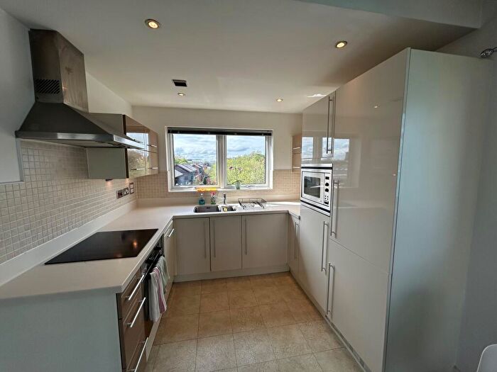 2 Bedroom Apartment To Rent In Clearwater Drive, Didsbury Point, M20