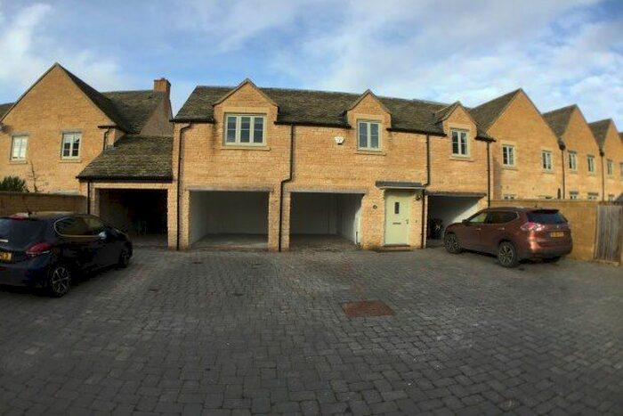 2 Bedroom Flat To Rent In Mercer Way, Tetbury GL8