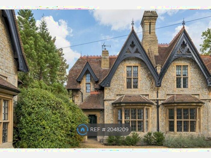 2 Bedroom Semi-Detached House To Rent In London Road, Canterbury, CT2