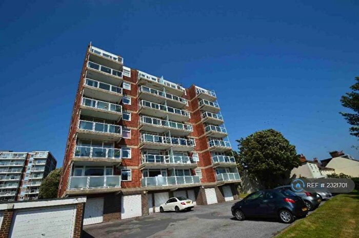 2 Bedroom Flat To Rent In Jevington House, Eastbourne, BN21