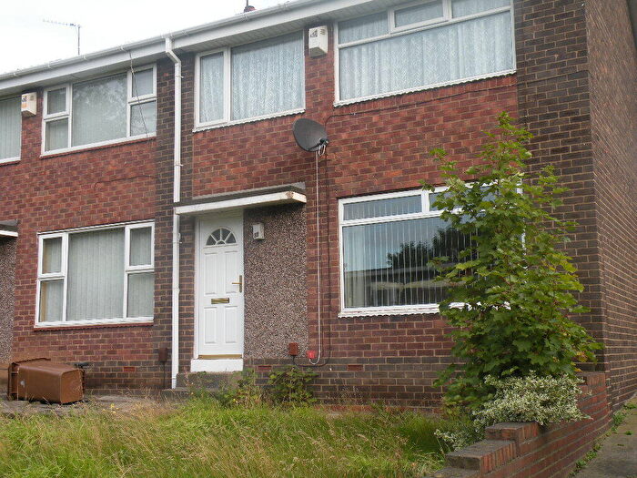 3 Bedroom Semi-Detached House To Rent In Helmsley Drive, Wallsend, NE28