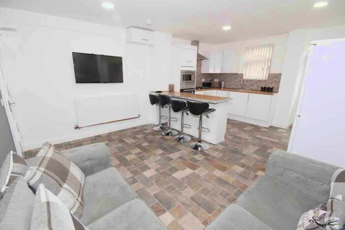 6 Bedroom Terraced House To Rent In Cameron Street, Liverpool, L7