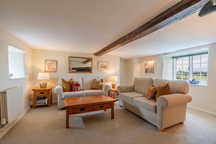 4 Bedroom Detached House For Sale In Manor Road, Oving, HP22