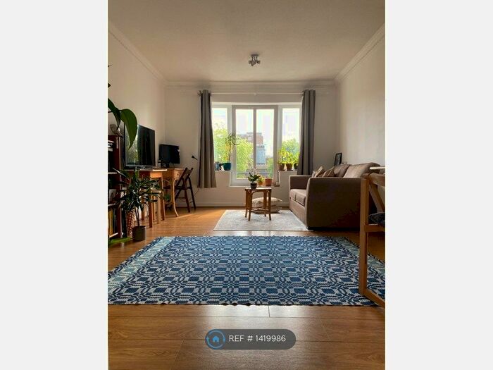 1 Bedroom Flat To Rent In Gloucester Square, London, E2