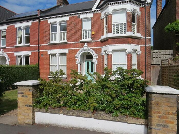1 Bedroom Apartment To Rent In Rosendale Road, West Dulwich, London, SE21