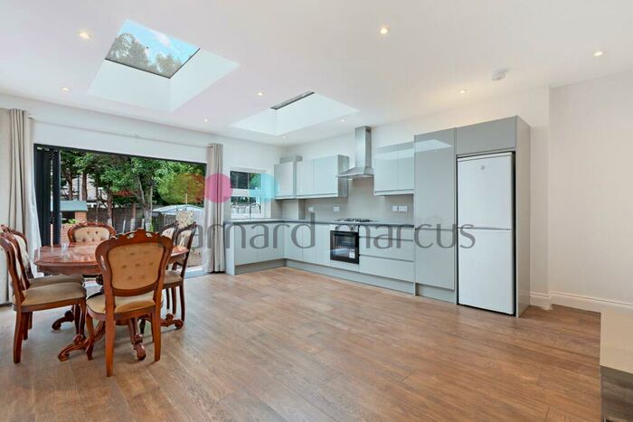 3 Bedroom House To Rent In Beverstone Road, Thornton Heath, CR7