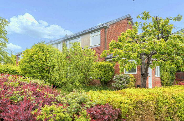 4 Bedroom Semi-Detached House To Rent In Nursery Road, Alresford, Hampshire, SO24