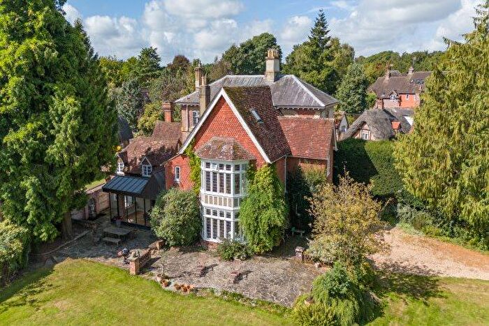 6 Bedroom Property To Rent In Wolfs Lane, Alton, GU34