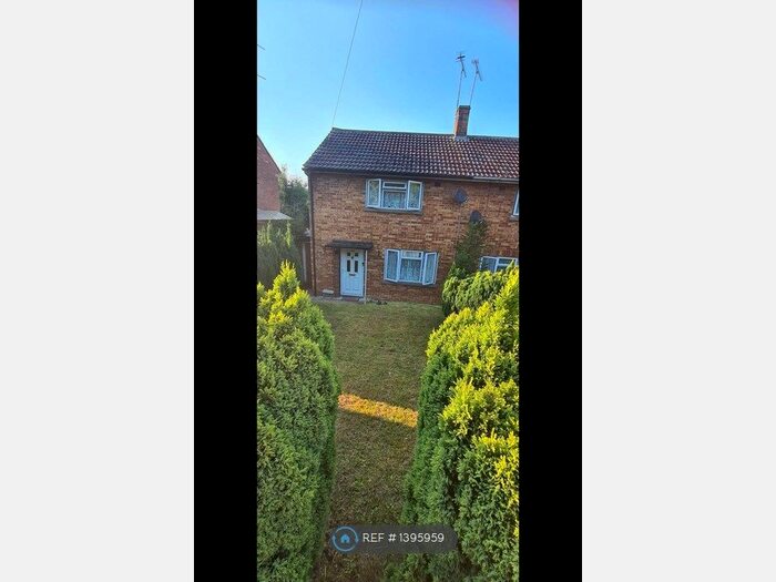2 Bedroom Semi-Detached House To Rent In Parkfield, St. Albans, AL3