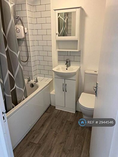 1 Bedroom Flat To Rent In St Leonards Park, East Grinstead, RH19