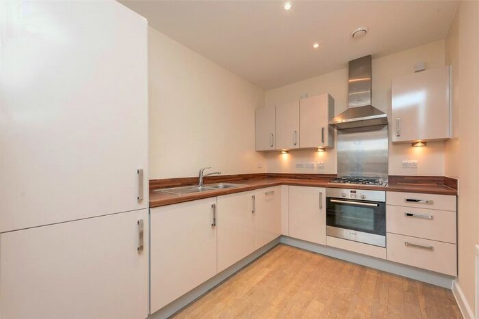 1 Bedroom Flat To Rent In Glengall Road, London, NW6