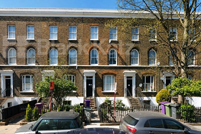 3 Bedroom Flat To Rent In Campbell Road, Bow, E3
