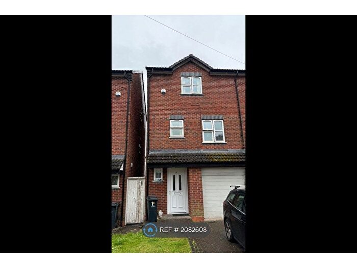 3 Bedroom Semi-Detached House To Rent In Brooke Street, Dudley, DY2