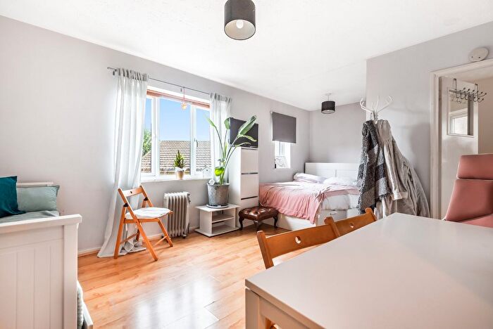 Studio To Rent In Gresham Way, Wimbledon Park, London, SW19