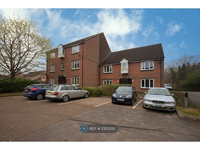 1 Bedroom Flat To Rent In Burpham, Guildford, GU4