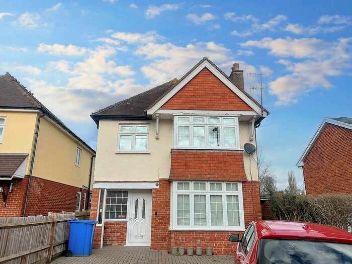 4 Bedroom Detached House To Rent In Cranmore Lane, Aldershot, GU11