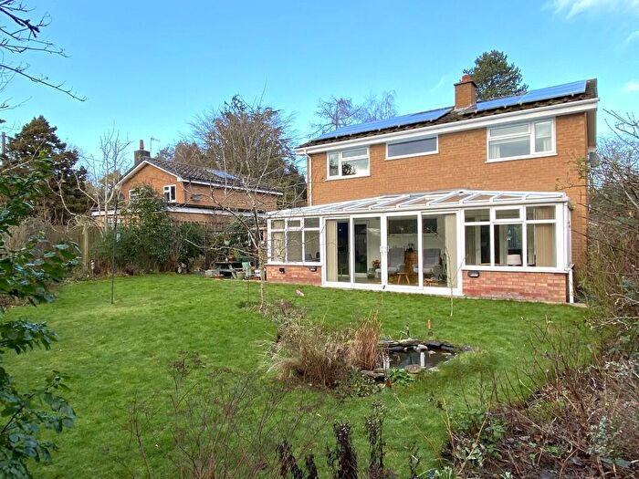 3 Bedroom Detached House For Sale In Aylmerton, NR11