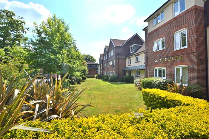 1 Bedroom Apartment For Sale In Russell Lodge, Branksomewood Road, Fleet, GU51