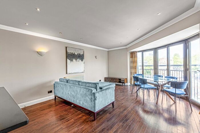 2 Bedroom Flat To Rent In Herbal Hill, London, EC1R