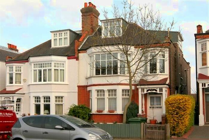 1 Bedroom Flat To Rent In Vineyard Hill Road, London, SW19