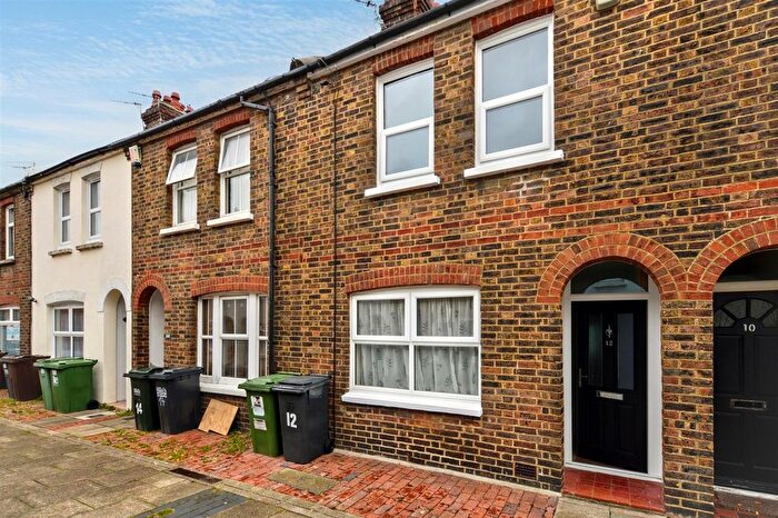 2 Bedroom Terraced House To Rent In New Road, Eastbourne, BN22