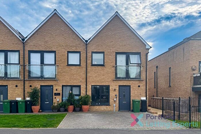 2 Bedroom End Of Terrace House To Rent In Attention Professional Couples! Your Next Modern Terraced Home With Off Road Parking On Castle Road!, BH9