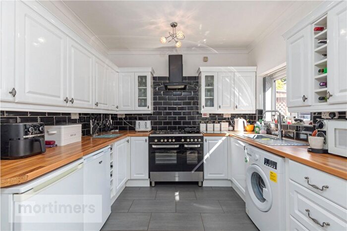 3 Bedroom Terraced House For Sale In Rockcliffe Street, Blackburn, BB2