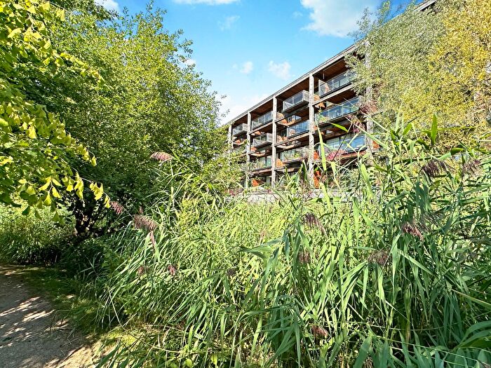 1 Bedroom Flat To Rent In Kingfisher Way, Cambridge, CB2