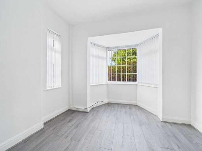 3 Bedroom Town House To Rent In Sparling Street, City Centre, Liverpool, L1