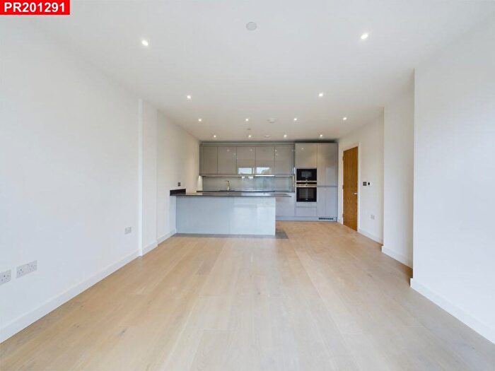 2 Bedroom Flat To Rent In Colindale – Bedrooms Flat, NW9