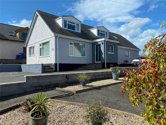 4 Bedroom Bungalow For Sale In Helens Crescent, Pentraeth, Anglesey, Sir Ynys Mon, LL75