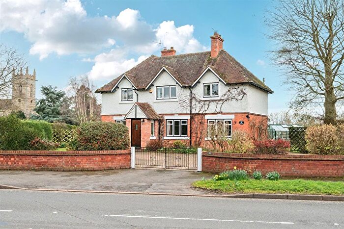 4 Bedroom Detached House For Sale In Station Road, Salford Priors, Evesham, WR11