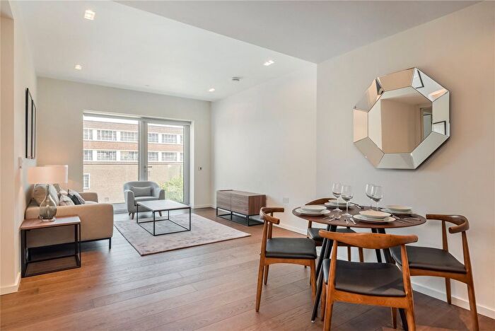 1 Bedroom Flat To Rent In Columbia Gardens, Lillie Square, Earl's Court, London, SW6