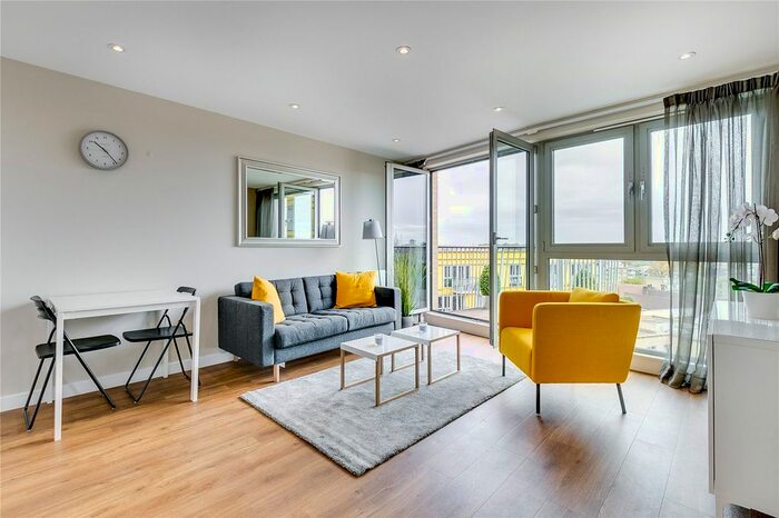 1 Bedroom Flat To Rent In Carronade Court, Eden Grove, N7