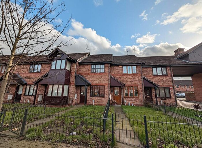 2 Bedroom Terraced House For Sale In Cave Street, Hull, HU5