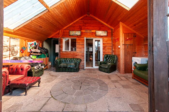 3 Bedroom Terraced House For Sale In Commercial Street, Ystradgynlais, Swansea, SA9