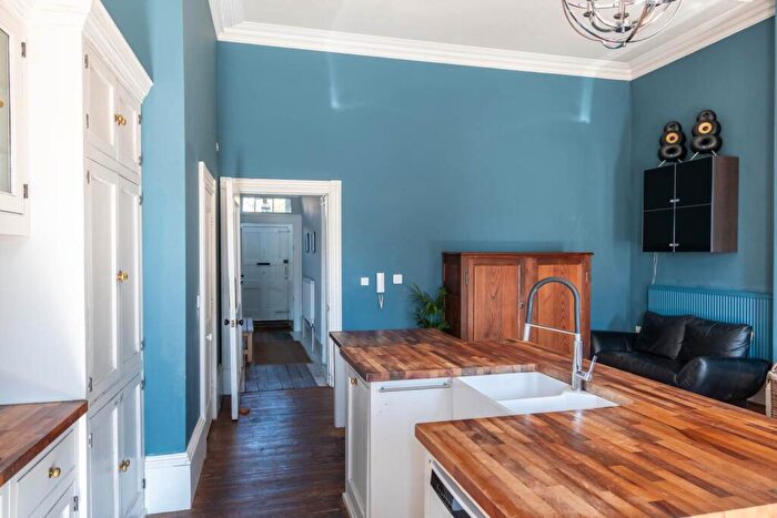 7 Bedroom House To Rent In Grosvenor Place, Bath, BA1